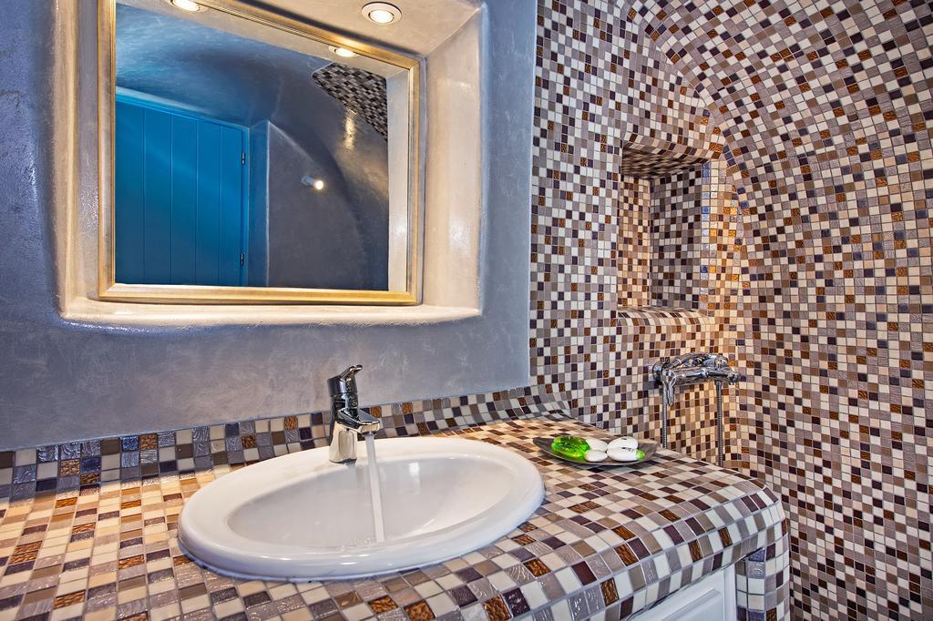 Ananda Suites Imerovigli  Room photo